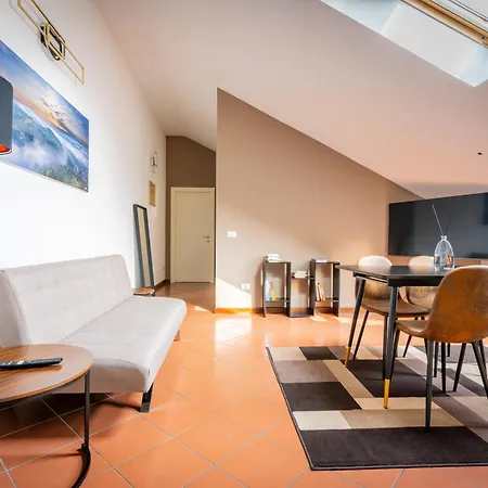 Piazza Michele Ferrero - Sulla Piazza Alba