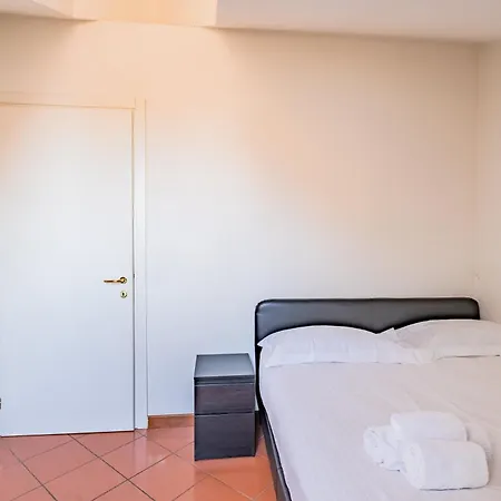 Apartment Piazza Michele Ferrero - Sulla Piazza *