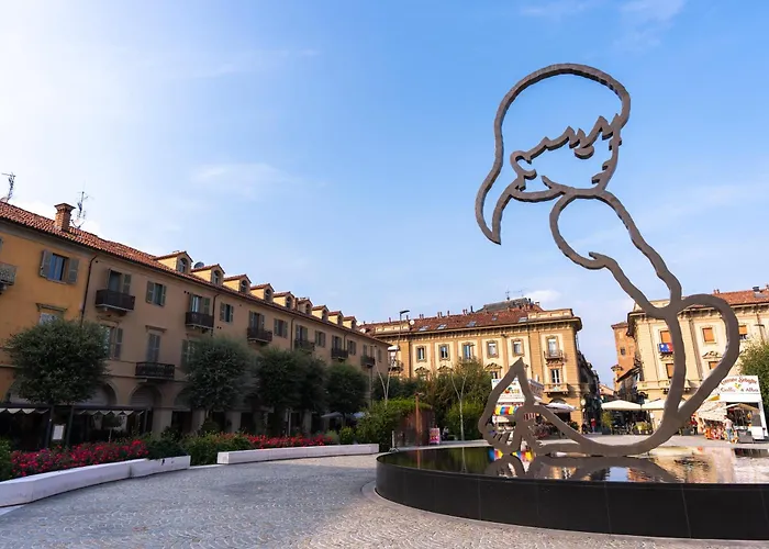 Piazza Michele Ferrero - Sulla Piazza 아파트 알바