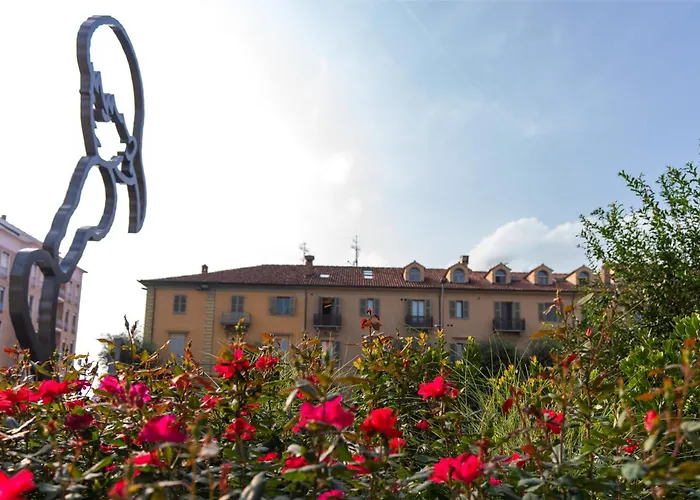 Piazza Michele Ferrero - Sulla Piazza Appartamento Alba (Piedmont)