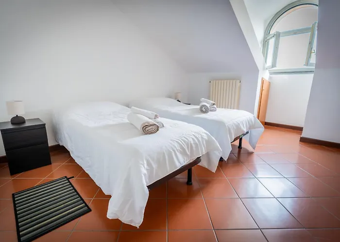 Piazza Michele Ferrero - Sulla Piazza *