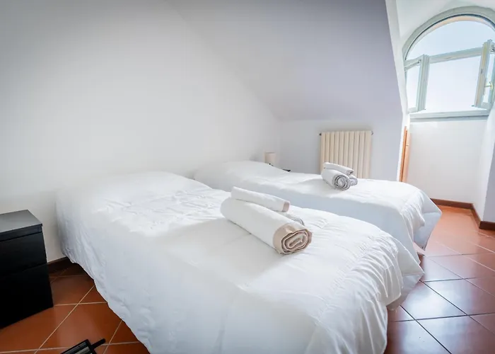 Piazza Michele Ferrero - Sulla Piazza 아파트 *