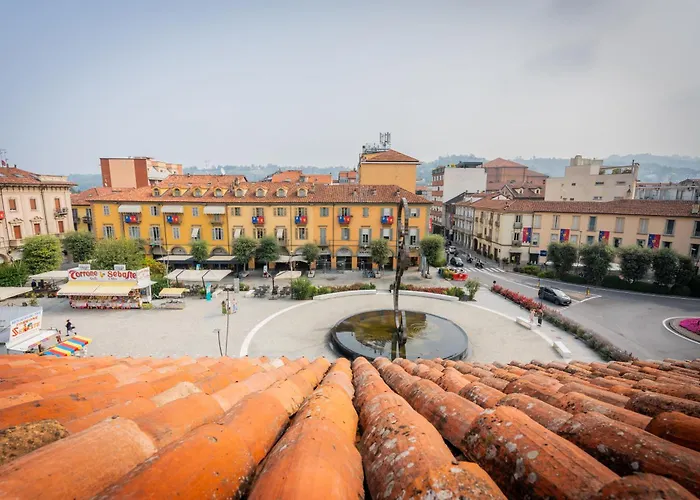Piazza Michele Ferrero - Sulla Piazza